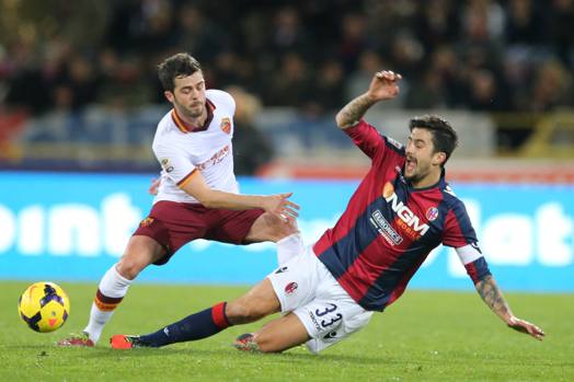 Contrasto tra Kone e Pjanic. Afp